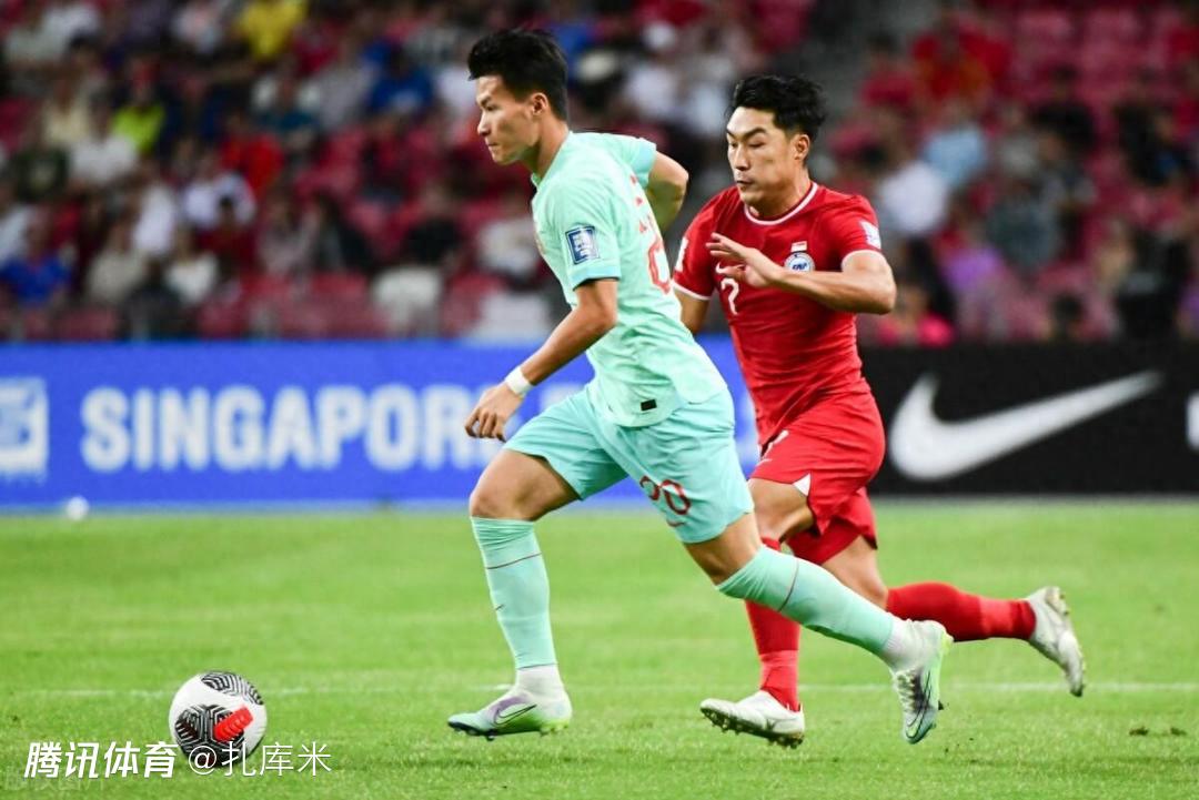 包含国足备战国际足球盛宴，冲刺高峰，斗志昂扬的词条