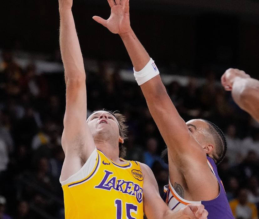 包含湖人大胜太阳,稳固领先地位的词条 包含湖人大胜太阳,稳固领先地位的词条