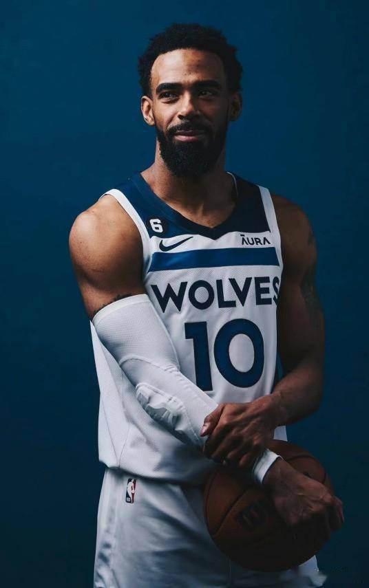 康利效发，爵士横扫灰熊