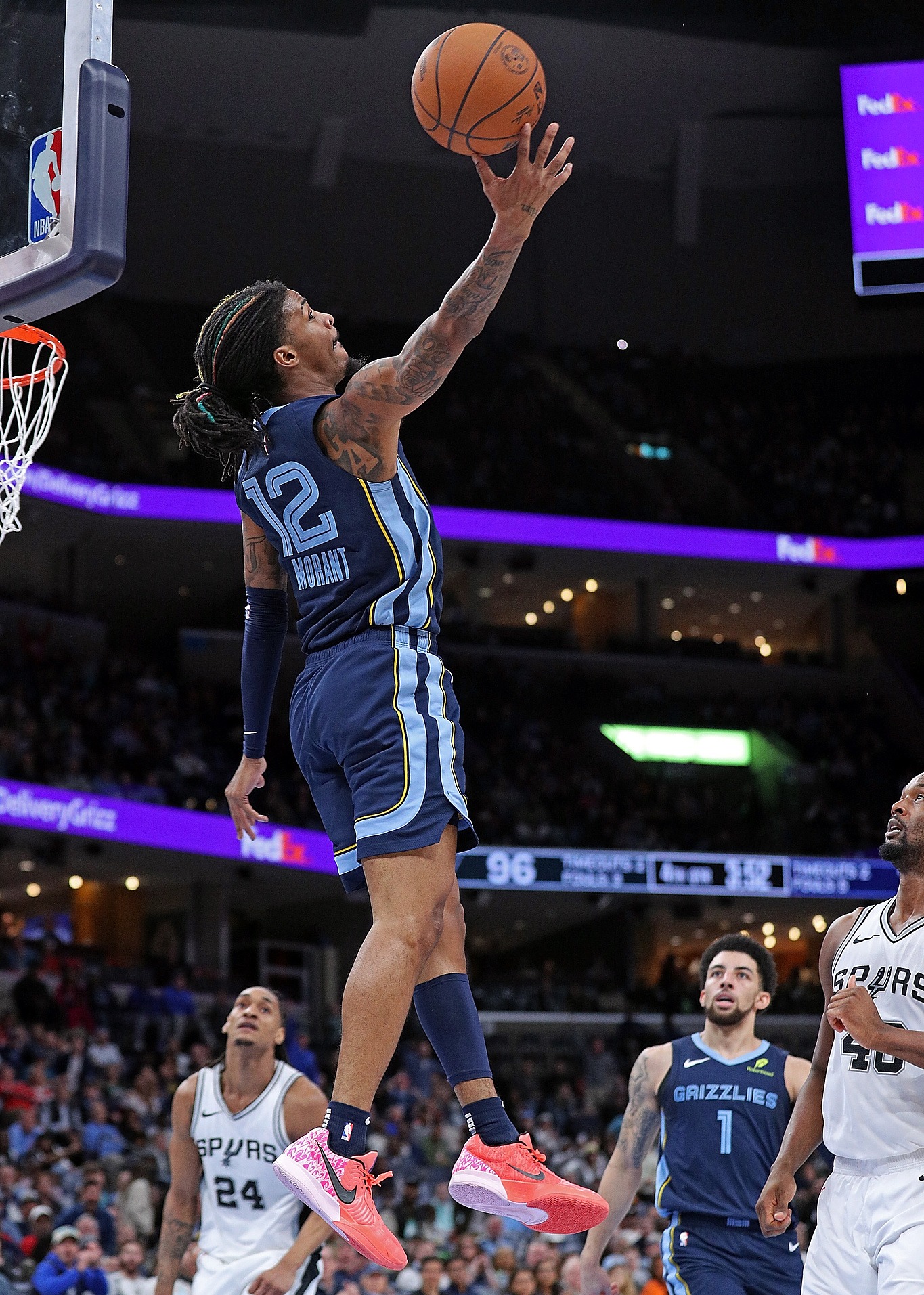 包含精彩对决！灰熊负马刺，阿德44分的词条