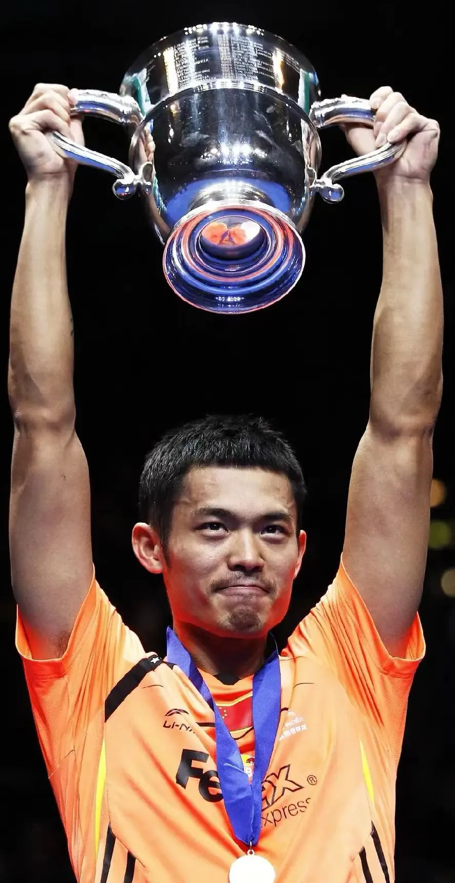 丹麦羽毛球队碾压韩国羽毛球队，林丹惊艳世界