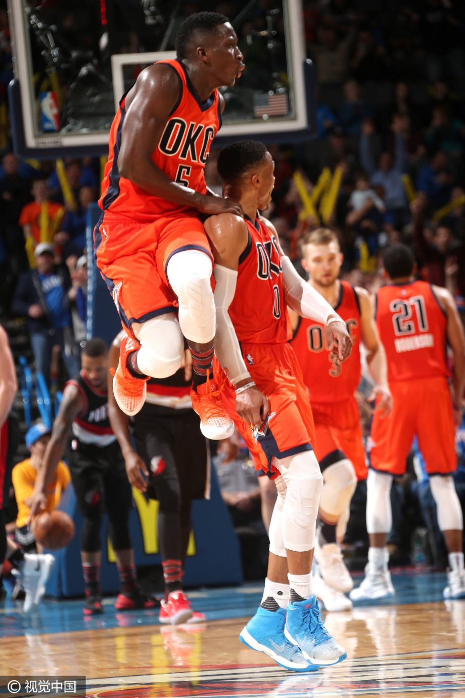 开拓者击败雷霆，实现反超连胜