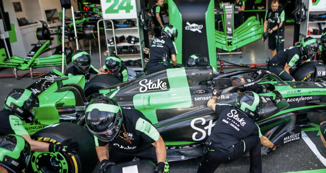 索伯车队险胜红牛车队，阿隆索点燃赛场的简单介绍