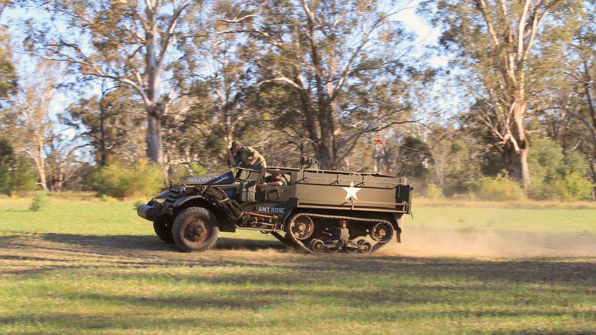 凯恩化身战术支点全程高能输出,法国火力全开完美压制莱比锡红牛